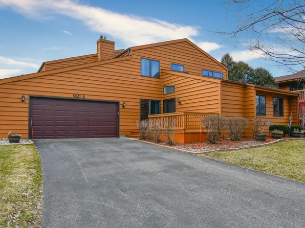 921 E Windfield Pl APT A, Appleton, WI 54911