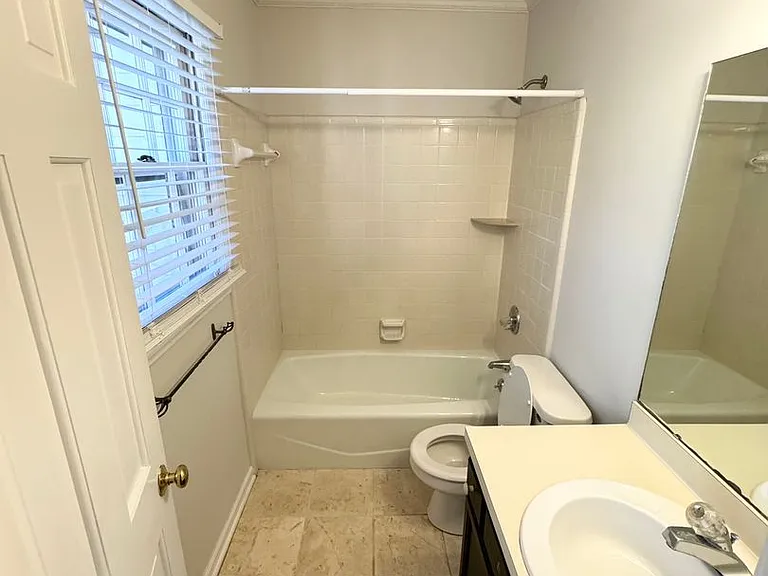 1319 Dylan Heath Ct — Photo 16