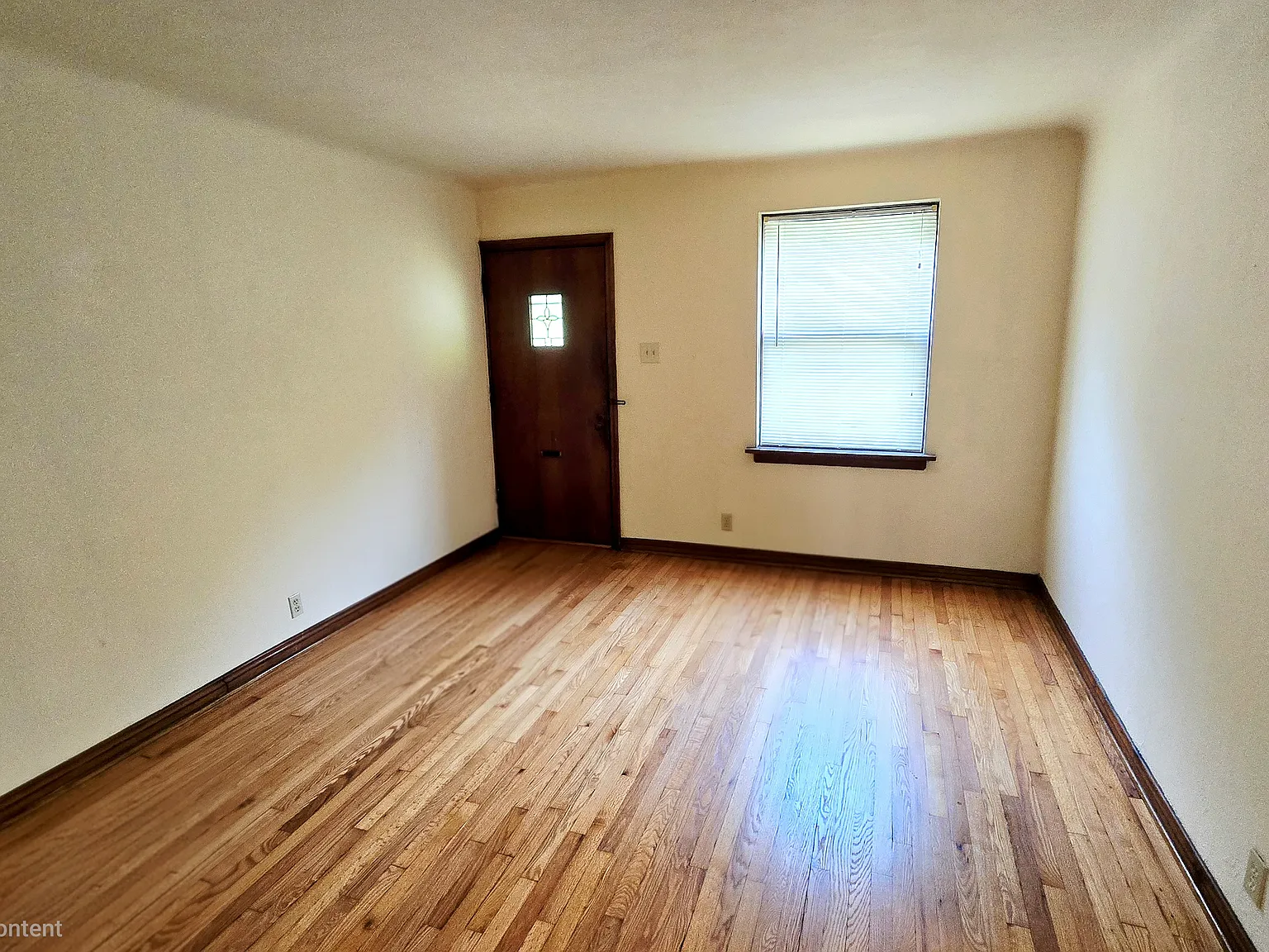 4986 Oleatha Avenue — Photo 3