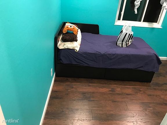 5th image of 3466 Fife Way