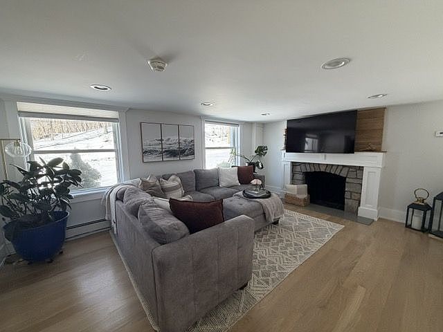 2nd image of 826 Dogburn Rd