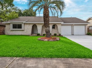 15839 Bougainvilla Ln, Friendswood, TX 77546