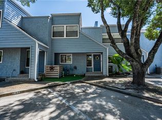 209 Forest Hls APT 121, Rockport, TX 78382