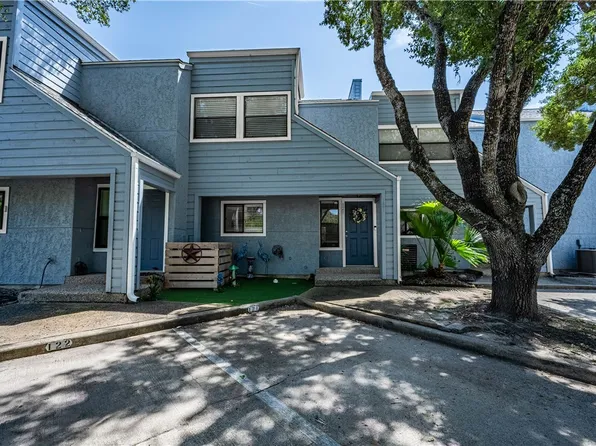 209 Forest Hls APT 121, Rockport, TX 78382