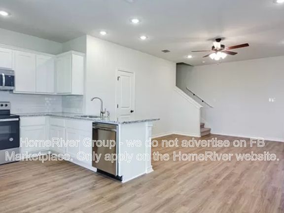 4th image of 10346 Lynwood Br #102