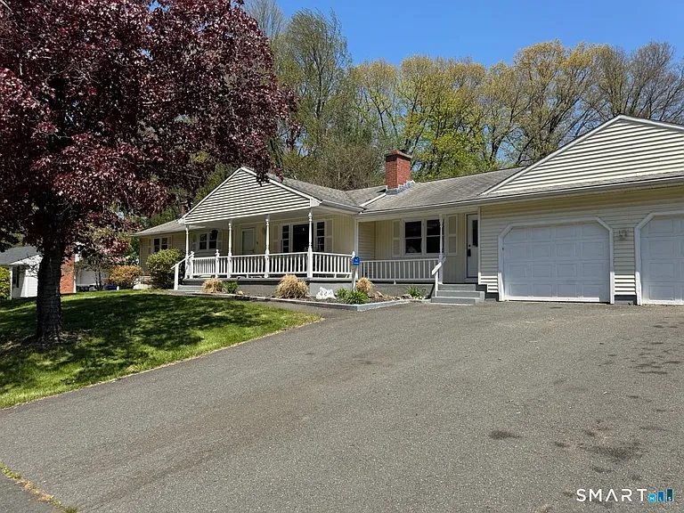 44 Saint James Ave — Photo 33