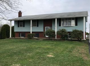 2829 Park Ave, Manchester, MD 21102