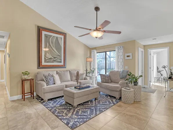 5822 Golden Eagle Circle, Palm Beach Gardens, FL 33418
