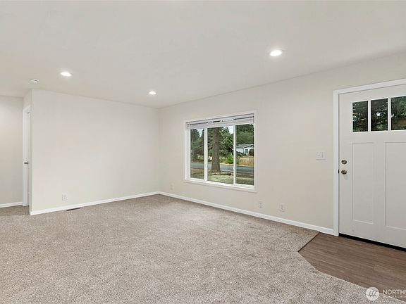 3rd image of 20016 65th Avenue E
