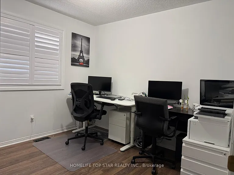 46 Ferncastle Cres — Photo 8