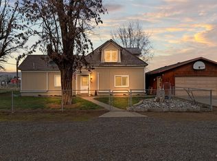 315 W 4th St, Prescott, WA 99348