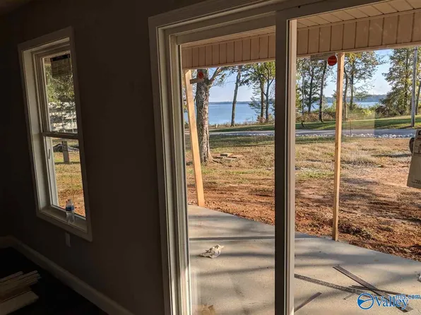 5513 Bay Village Dr #10, Athens, AL 35611