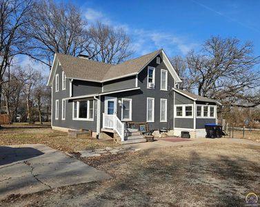 6132 SE Berryton Rd, Berryton, KS, 66409