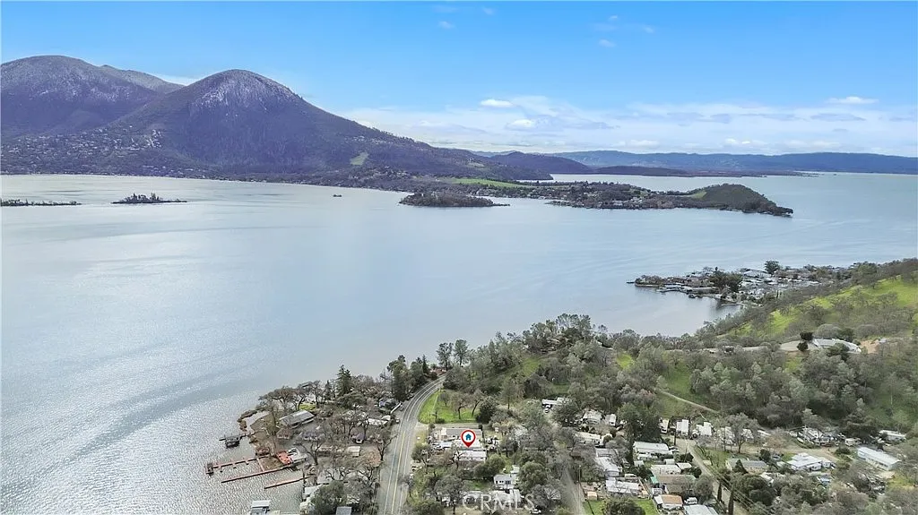 9950 E Highway 20 photo 1