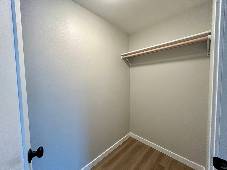 Mar-Ella 10-unit — Photo 6