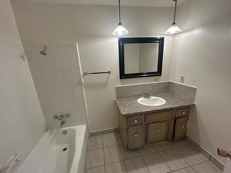 6019 N College Ave #G — Photo 5