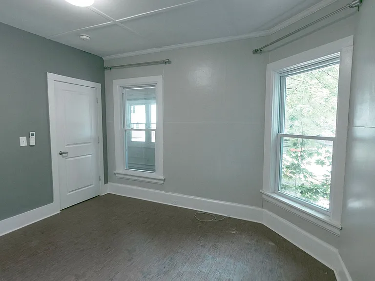 1002 N Aurora St — Photo 150