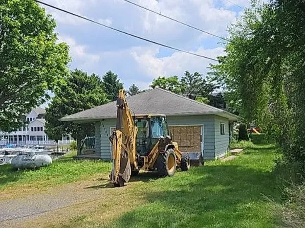 16788 Lakeland Beach Rd, Kendall, NY 14476