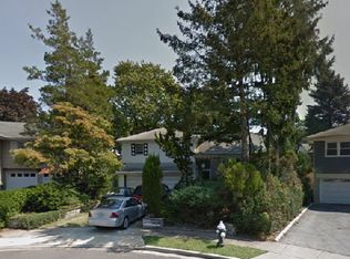 437 Berrywood Ct, West Hempstead, NY 11552