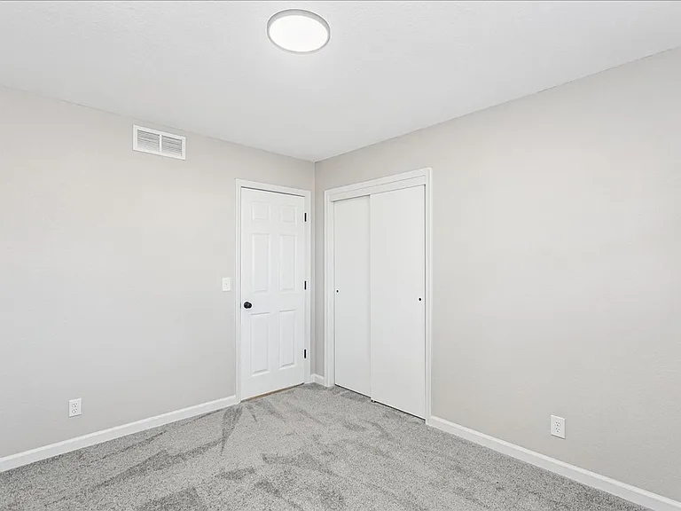 1470 S Hornecker Dr — Photo 16