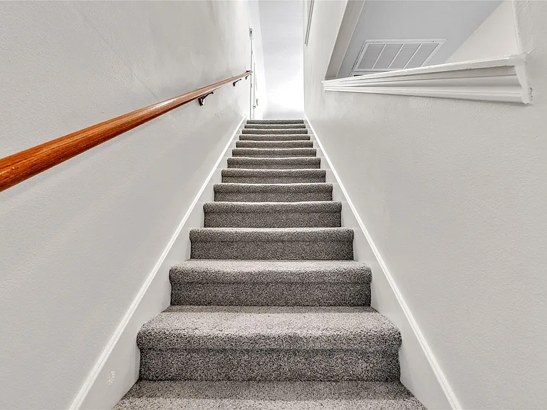 2614 Shady Acres Ct — Photo 34