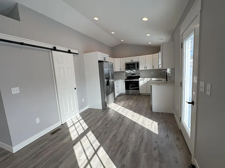 Dining Area & Pantry