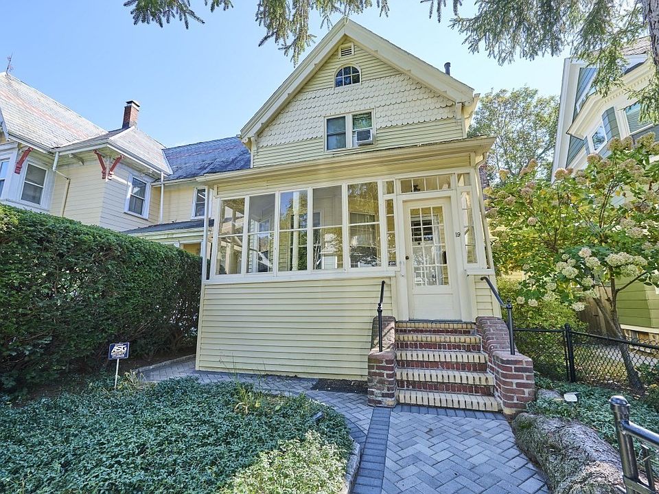 1st image of 19 Brown Ave