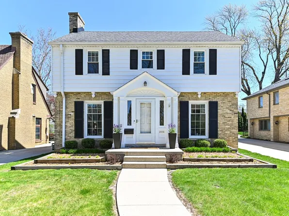 2536 N 88th STREET, Wauwatosa, WI 53226