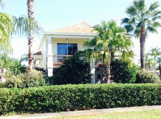 498 Kiwi St, Tarpon Springs, FL 34689