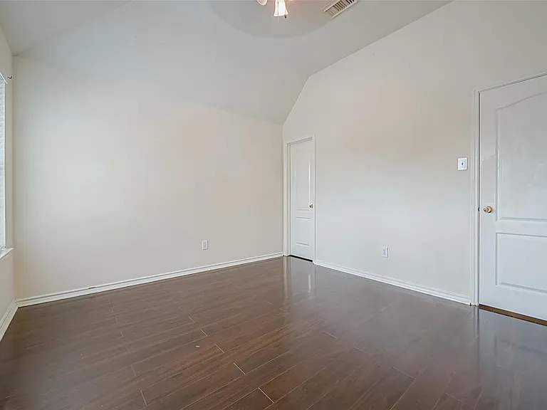 2422 Leanett Way — Photo 32