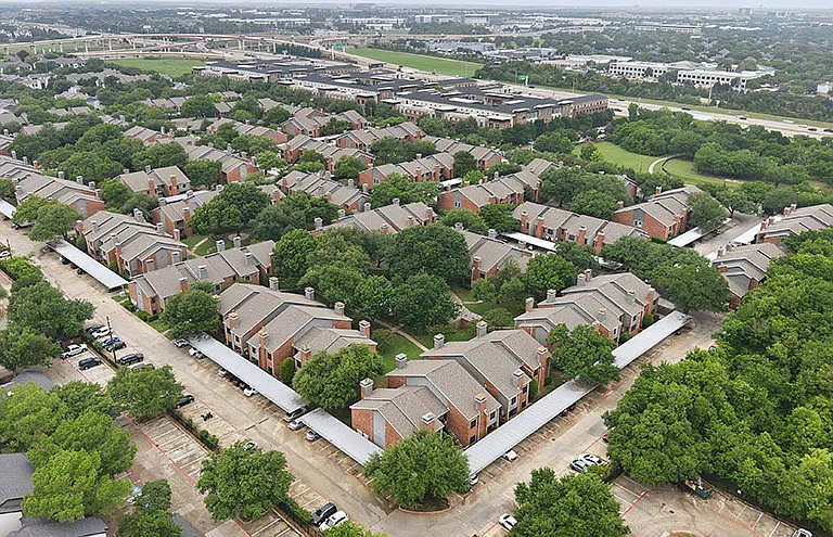 The Versailles Apartments — Photo 47
