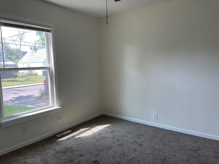 2931 McKoon Ave #1 — Photo 3