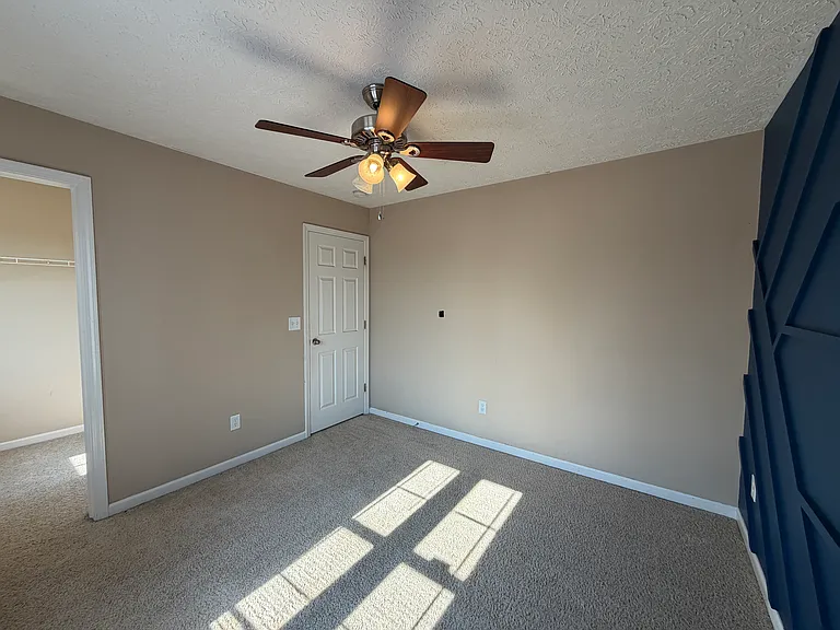 2537 Thorney Wood Ln — Photo 26