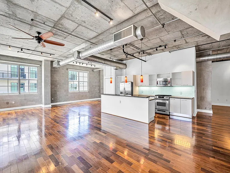411 1st Ave #601 — Photo 4