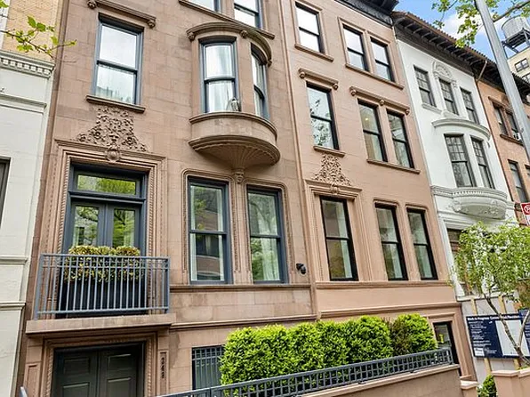 248 W 71st St, New York, NY 10023