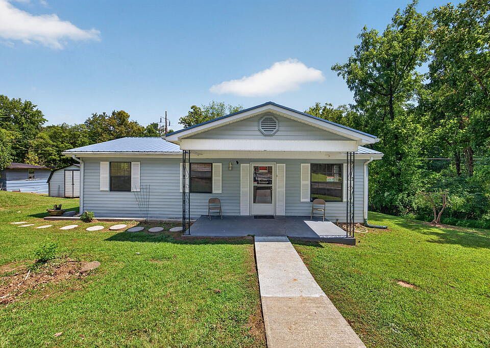 1st image of 100 Hunter Ave