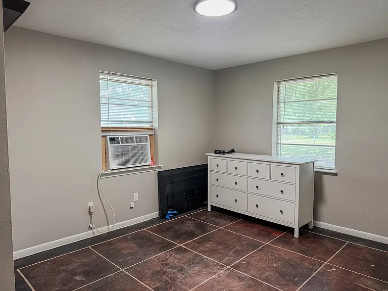 743 Oak Leaf Trl — Photo 14