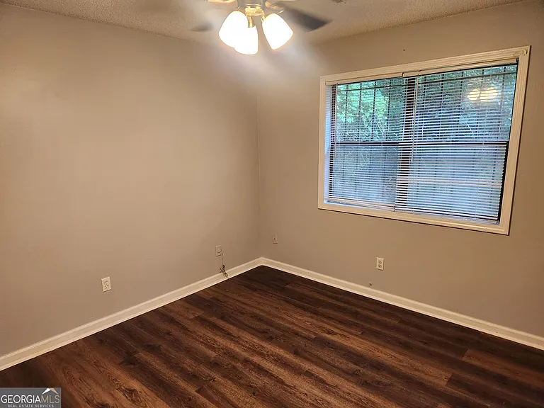 4002 Hawthorne Cir SE #A — Photo 12