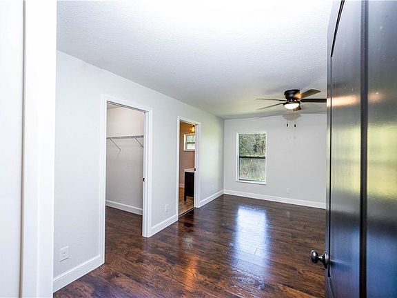 5th image of 105 N Baldwin Ave