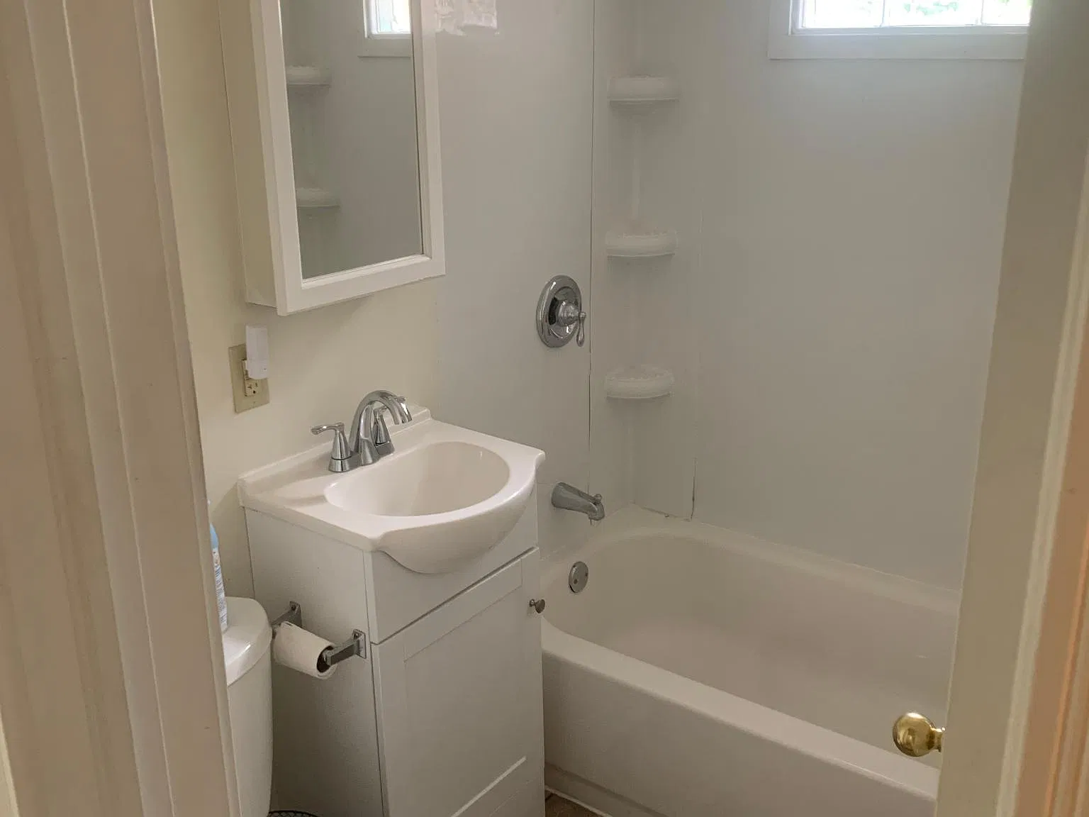 3 bed, 1128 sqft, $1,500 — Photo 2