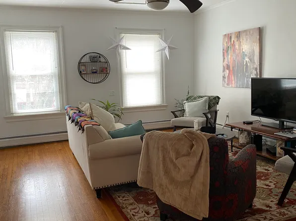 (undisclosed Address), Rhinebeck, NY 12572