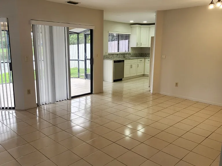 9712 Saratoga Park Ct — Photo 41