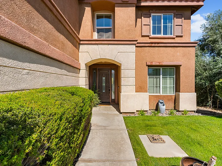44256 Dahlia St — Photo 58