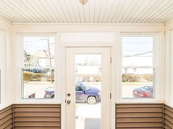 153-155 Alder St #155 — Photo 9