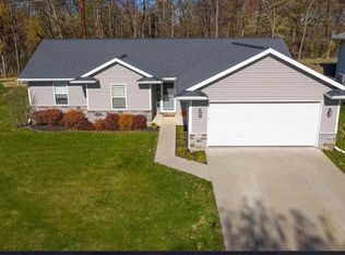 2042 Bristol Dr, Iowa City, IA 52245