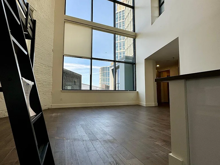 1124 Boylston St — Photo 1