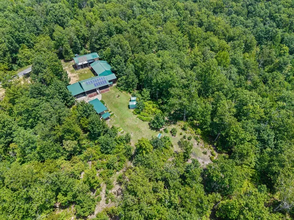 3519 Owl Hollow Rd, Linden, TN 37096