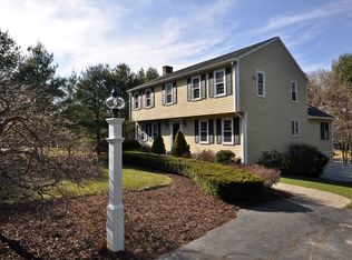 10 Maple St, Norfolk, MA 02056