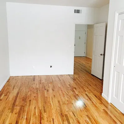 Rented by null | media 19