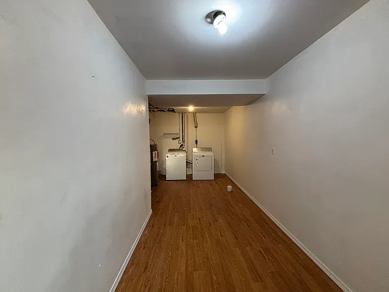 118 Montclair Ave — Photo 25